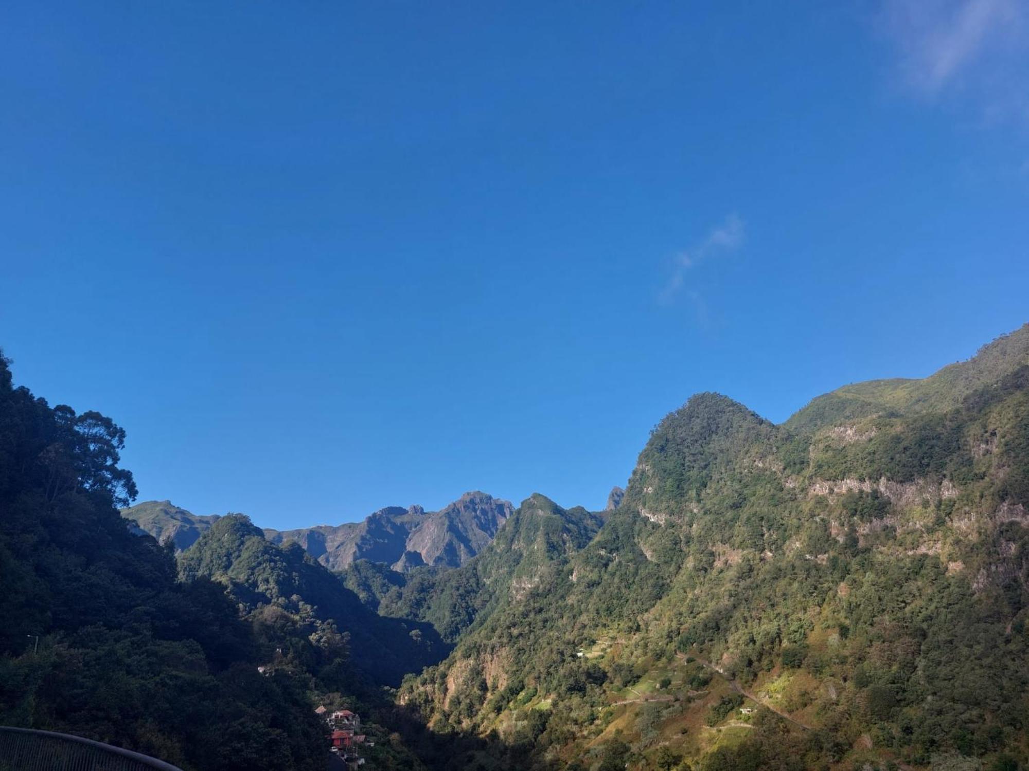 桑塔纳Garden Of Celestial Delights 3别墅 外观 照片